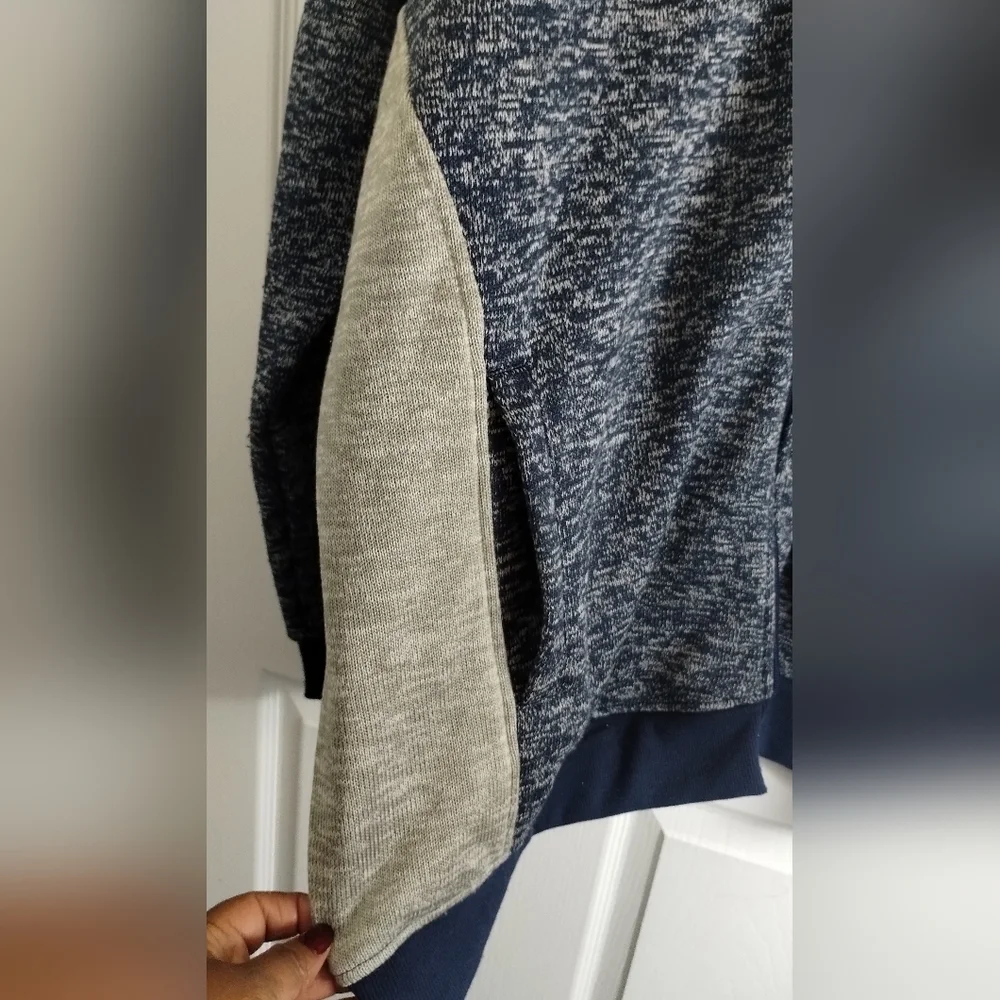 Big Men's Y2K Rocawear Navy/Gray Zip-Up Sweater Jacket